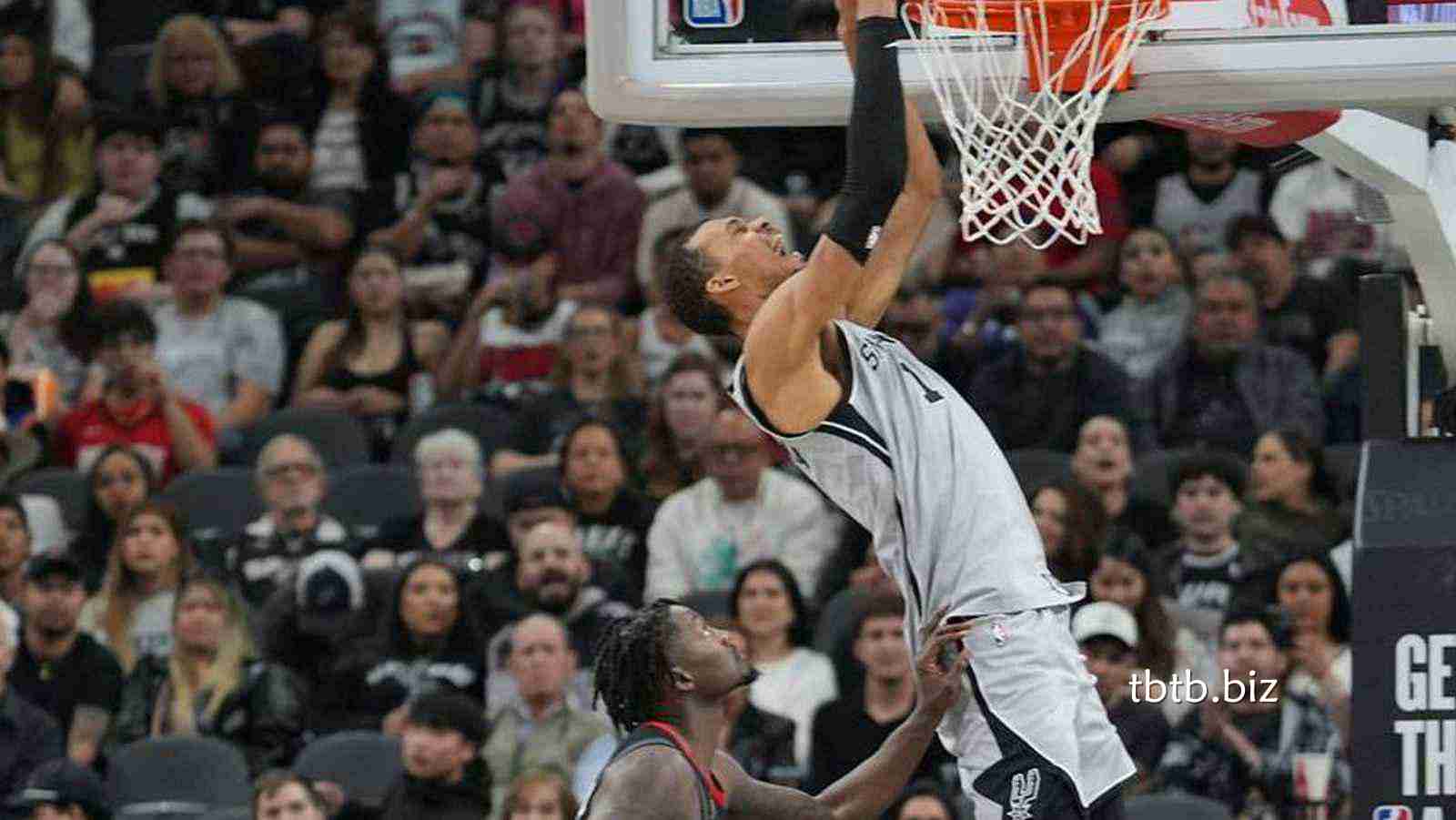 天博体育深度聚焦:文班亚马29分杜兰特23分 马刺狂胜火箭