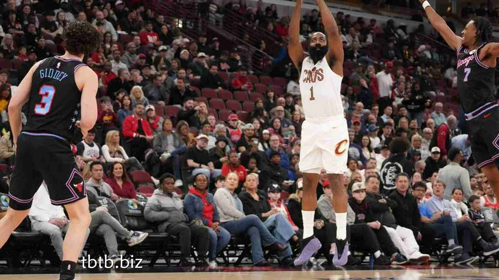 天博体育专业分析：哈登36+7+9莫布利26+14 骑士胜公牛