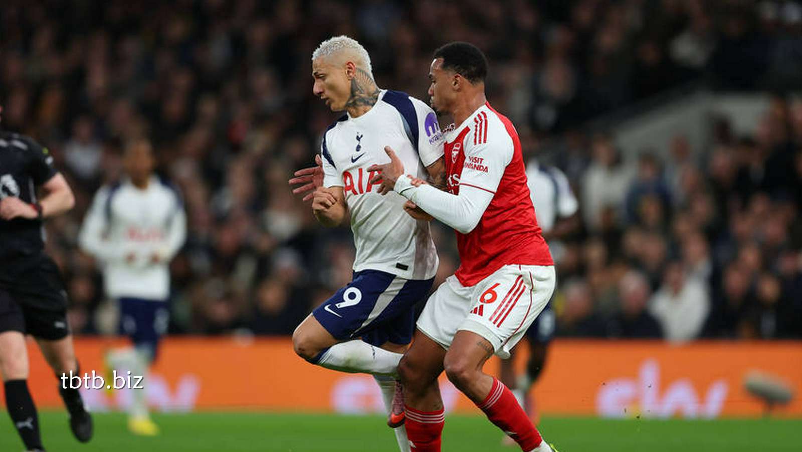 天博体育赛事分析: 英超-图多尔遭开门黑!约克雷斯双响 阿森纳4-1热刺5分领跑