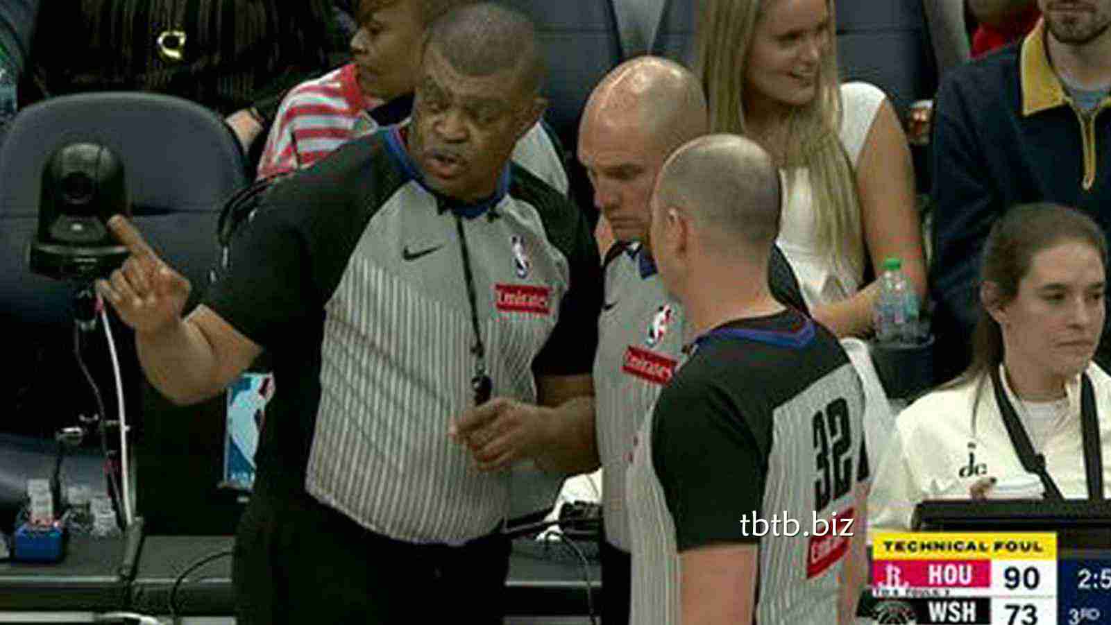 天博体育特别报道:火箭3人得分20+轻取奇才 赛中冲突伊森&特雷-杨遭驱逐